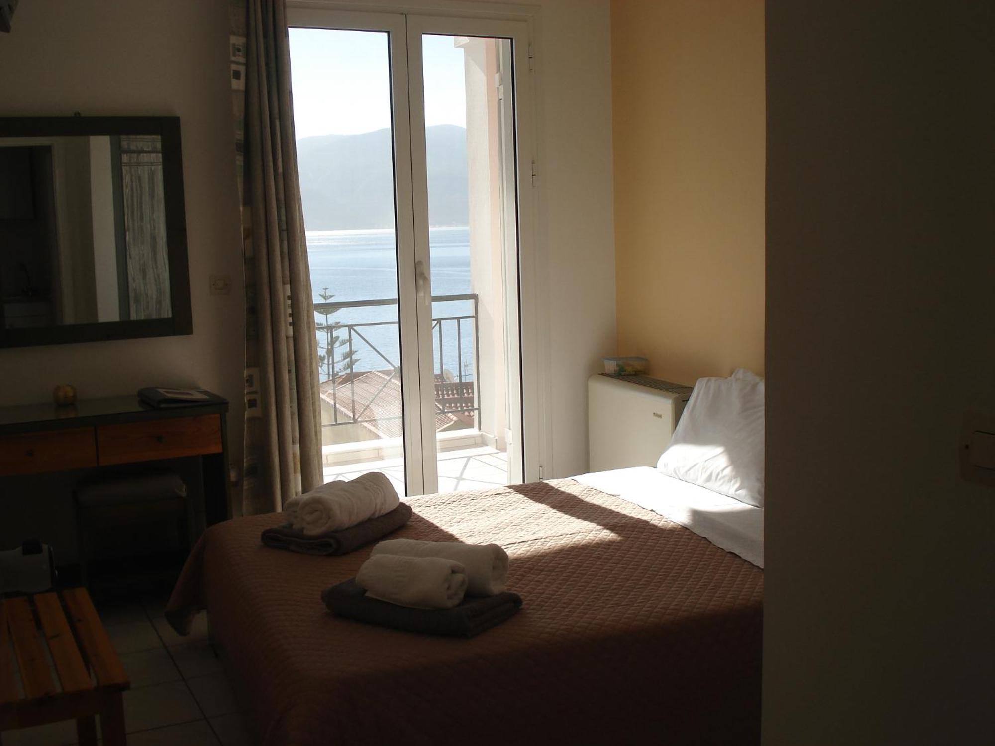 Mema'S Apartment Agia Efimia Habitación foto