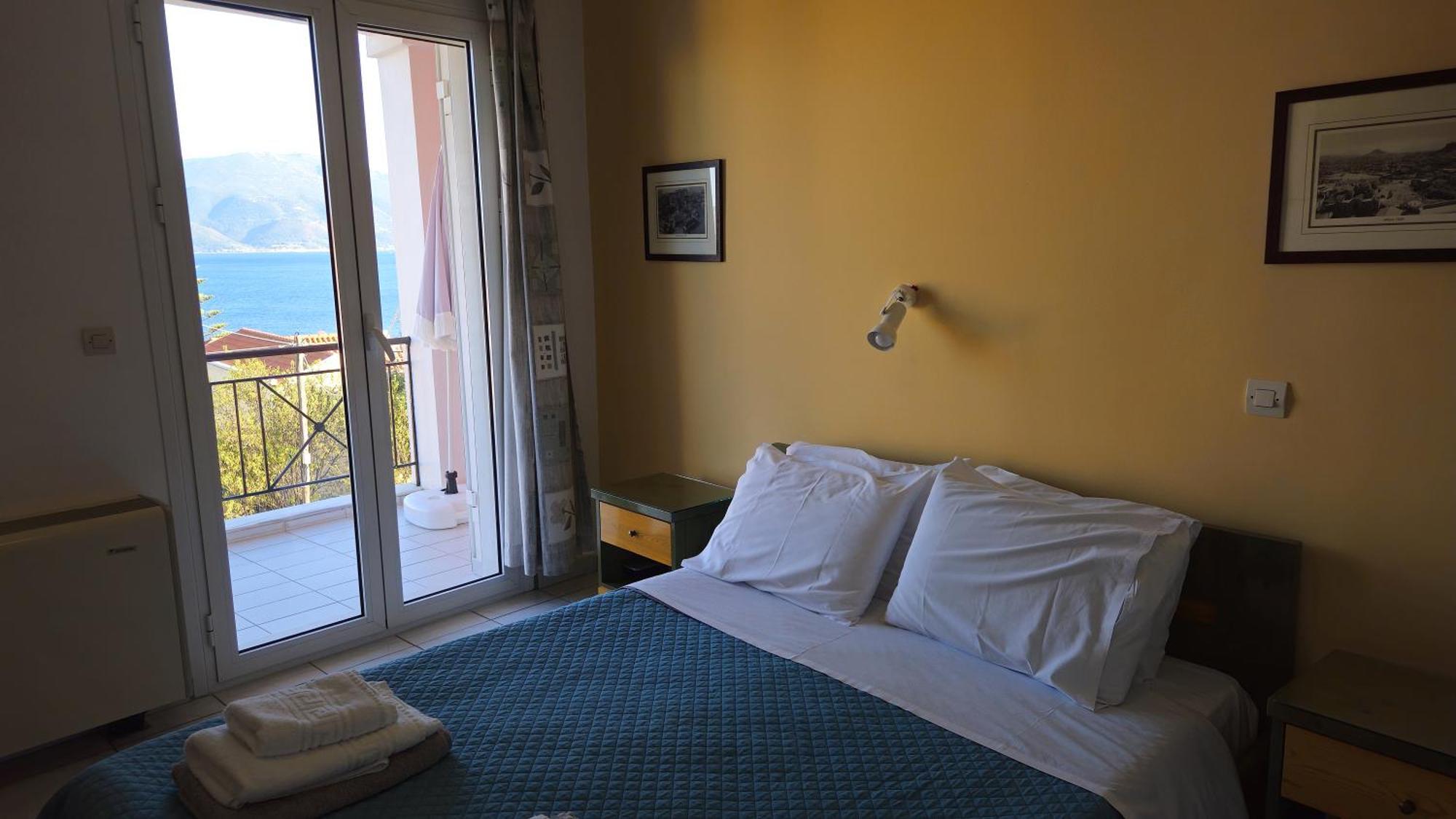 Mema'S Apartment Agia Efimia Habitación foto
